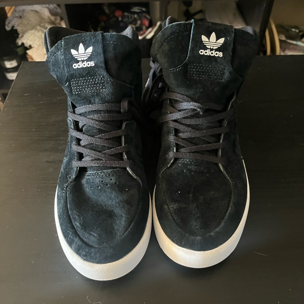 Black, Green, White High Top Lace Up Adidas Tabular sz 6 Sneakers